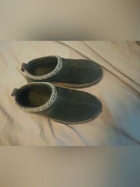 Koolaburra by UGG Black Slip-On Cozy Indoor/Outdoor Shoes